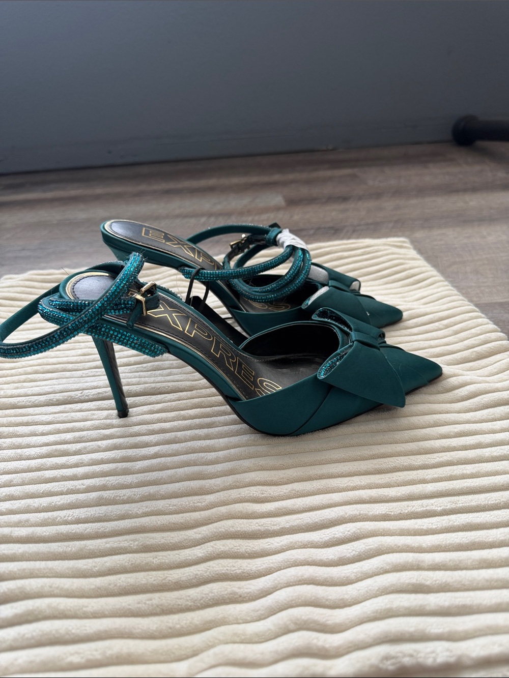 Express Teal Bow Pointed-Toe Slingback Heels